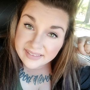 Meet your Posher, Larae